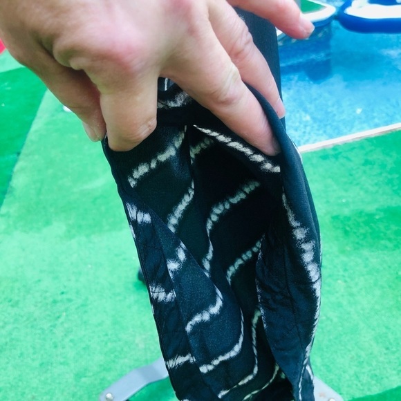 BCBG MAXAZRIA large black & white silky romper sleeveless belted asymmetric hem - Picture 13 of 16